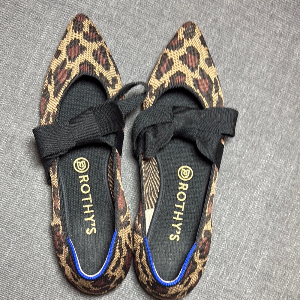 Sz 9 Women’s Rothy's Brown and Black Flats with Bow | So Cute ❤️
